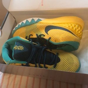 KYRIE 1